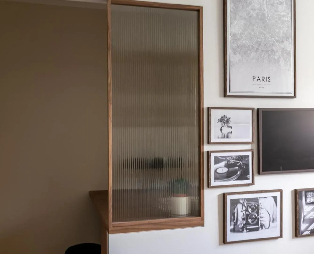 The Place To Be - 3 Bedrooms With Airco Párizs 0*,  Franciaország